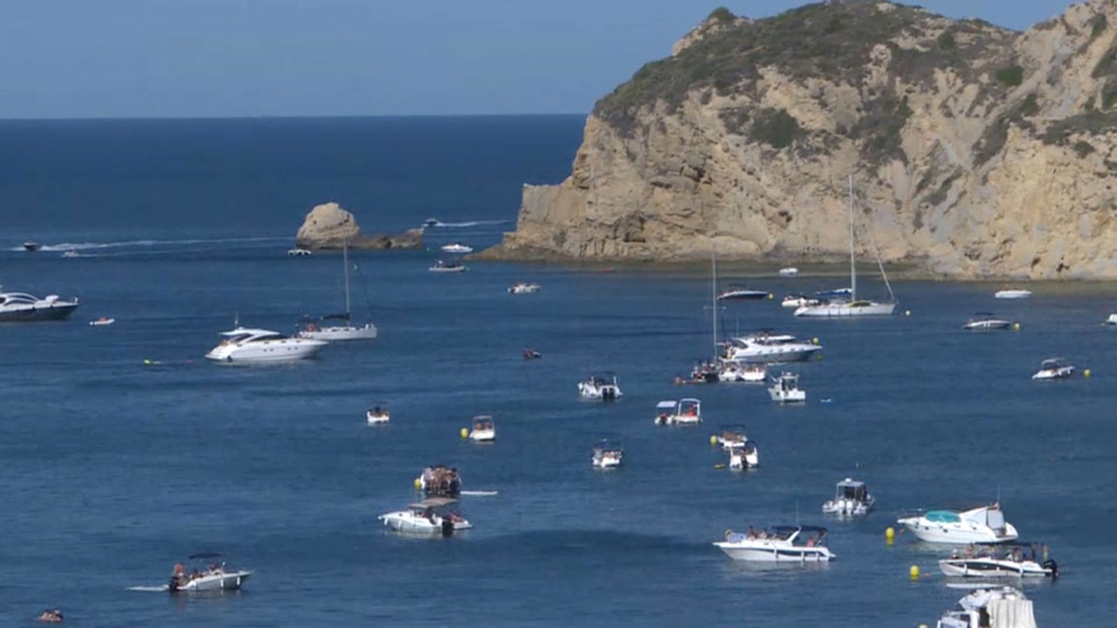 VÍDEO | Alerten de l’increment del fondeig d'embarcacions recreatives per la desaparició de la posidònia