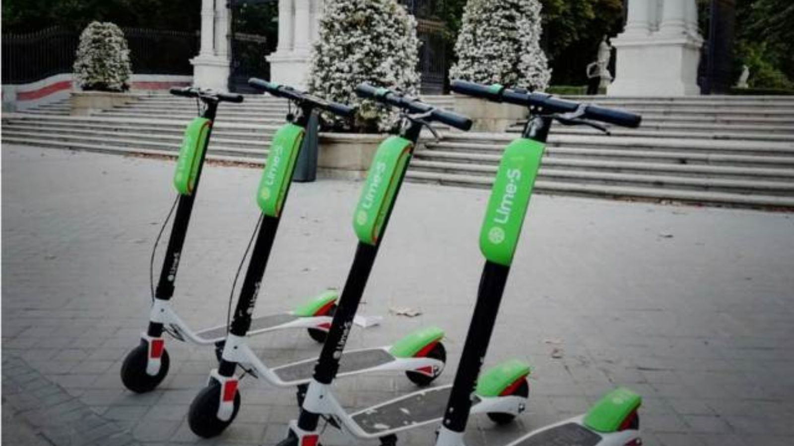 Els patinets elèctrics de Lime circularan durant tres mesos en una prova pilot a la Marina de València