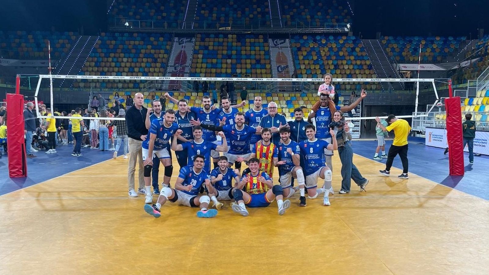 El Conqueridor celebra la victòria a la pista del Guaguas