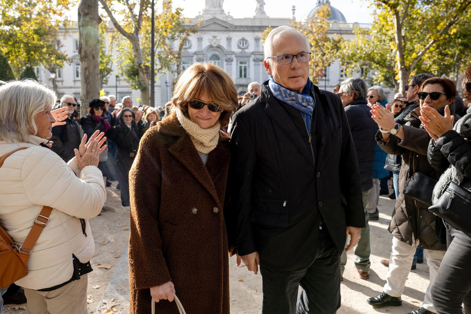 L’exmagistrat de l’Audiència Nacional, Baltasar Garzón (d), i la seua parella, l’exministra de Justícia, Dolores Delgado.