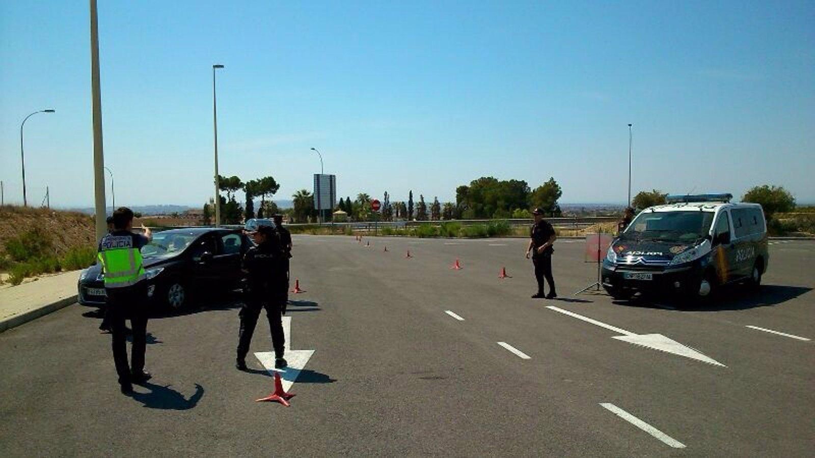 Imatge d'arxiu d'agents de la Policia Nacional en l'A-7