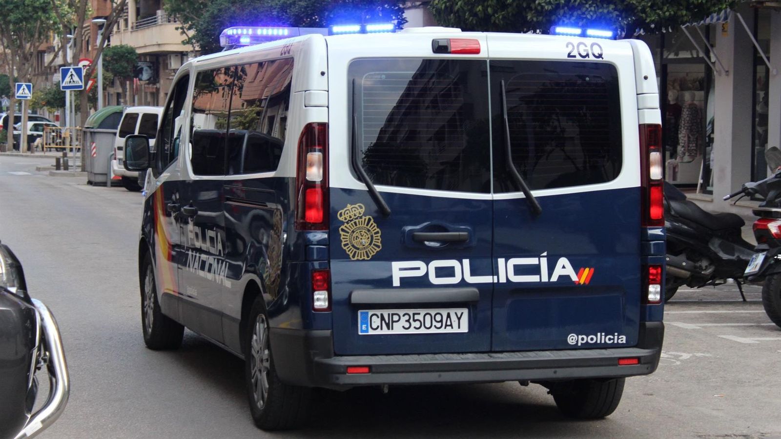 La família dels dos joves desapareguts va denunciar la seua desaparició en una comissaria de Carabanche el 10 desembre, quan se'ls va perdre la pista en anar a una bugaderia