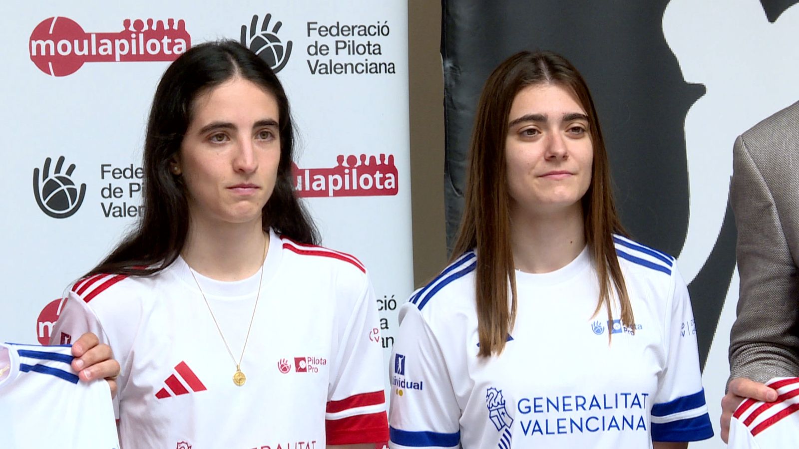 Ana i Victòria tornaran a jugar la final de l'individual