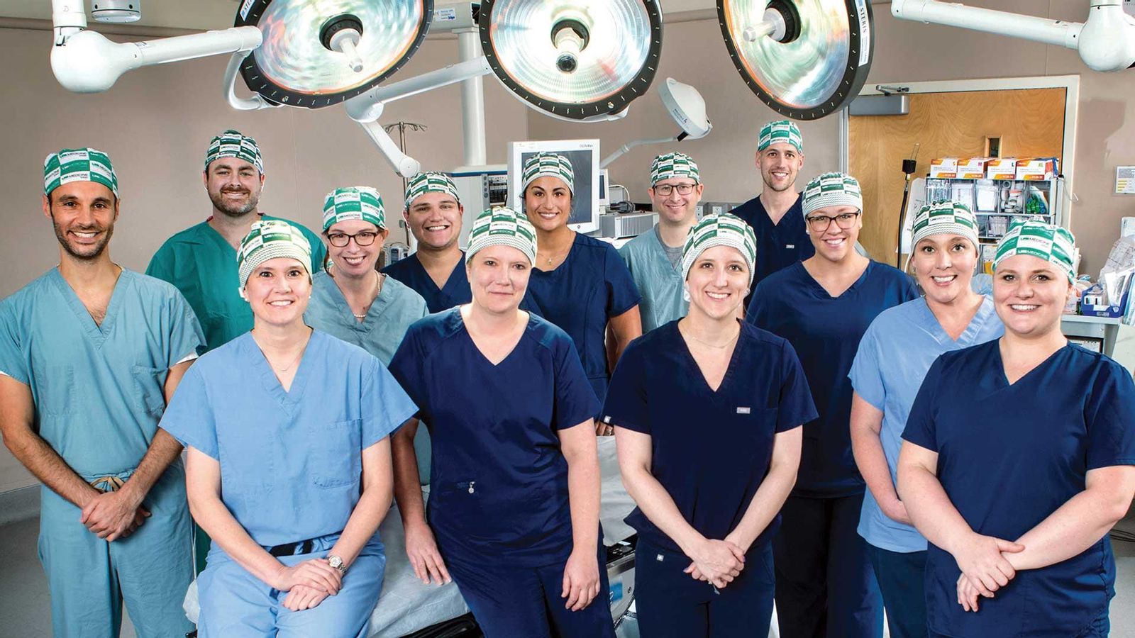 L'equip mèdic que ha realitzat el transplantament