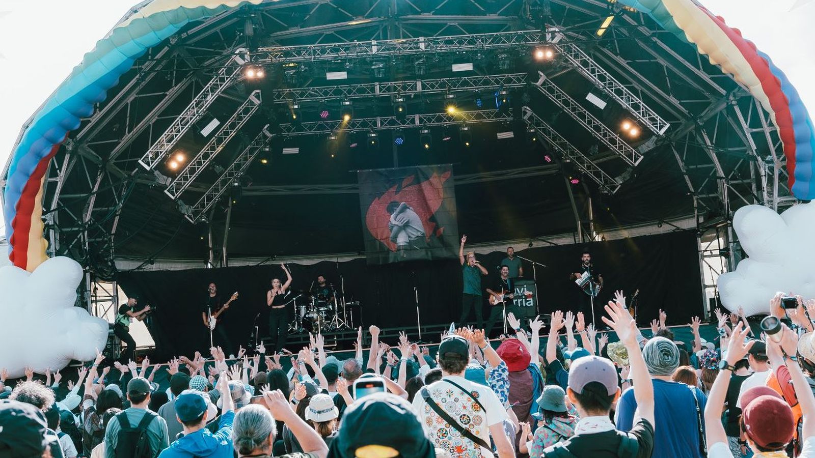 Actuació de Xavi Sarrià al festival Asagiri Jam, al Japó