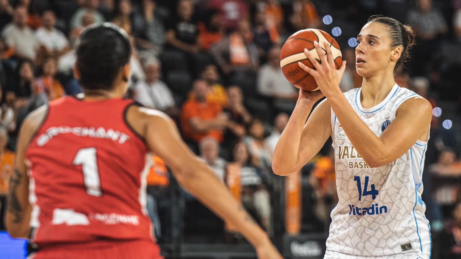 Primer partit de la temporada de Raquel Carrera