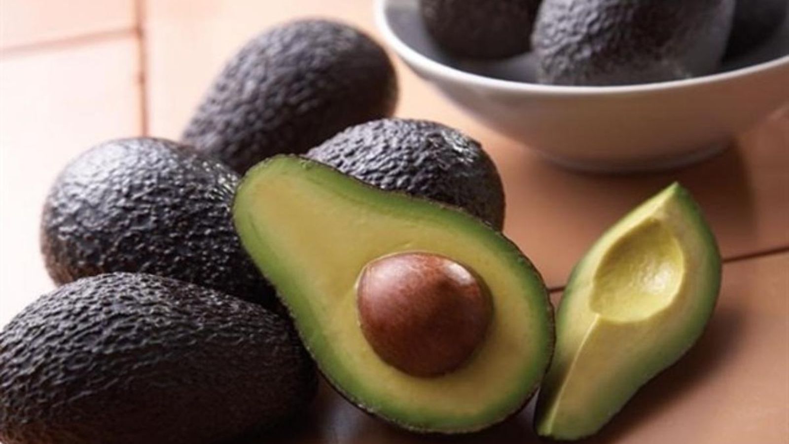 Cada vegada són més els agricultors que aposten per l'alvocat | EP