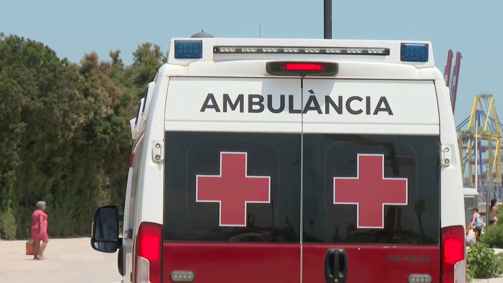 En imatge, l'ambulància desplaçada a Pinedo
