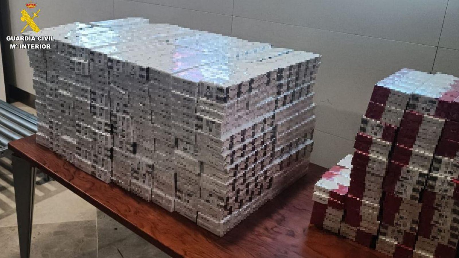 Mercaderia que portava el viatger procedent de Casablanca dins de dos maletes i que ha sigut intervingut