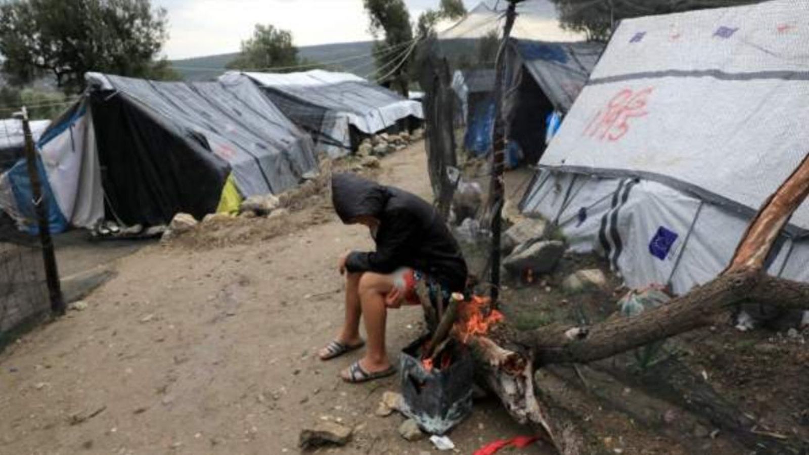 Oxfam denúncia en el seu informe l’abandó dels refugiats a l’illa de Lesbos