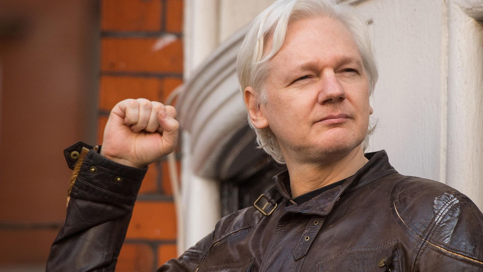 Imatge d'arxiu de Julian Assange el 4 de gener del 2021, des de l'ambaixada de l'Equador a Londres