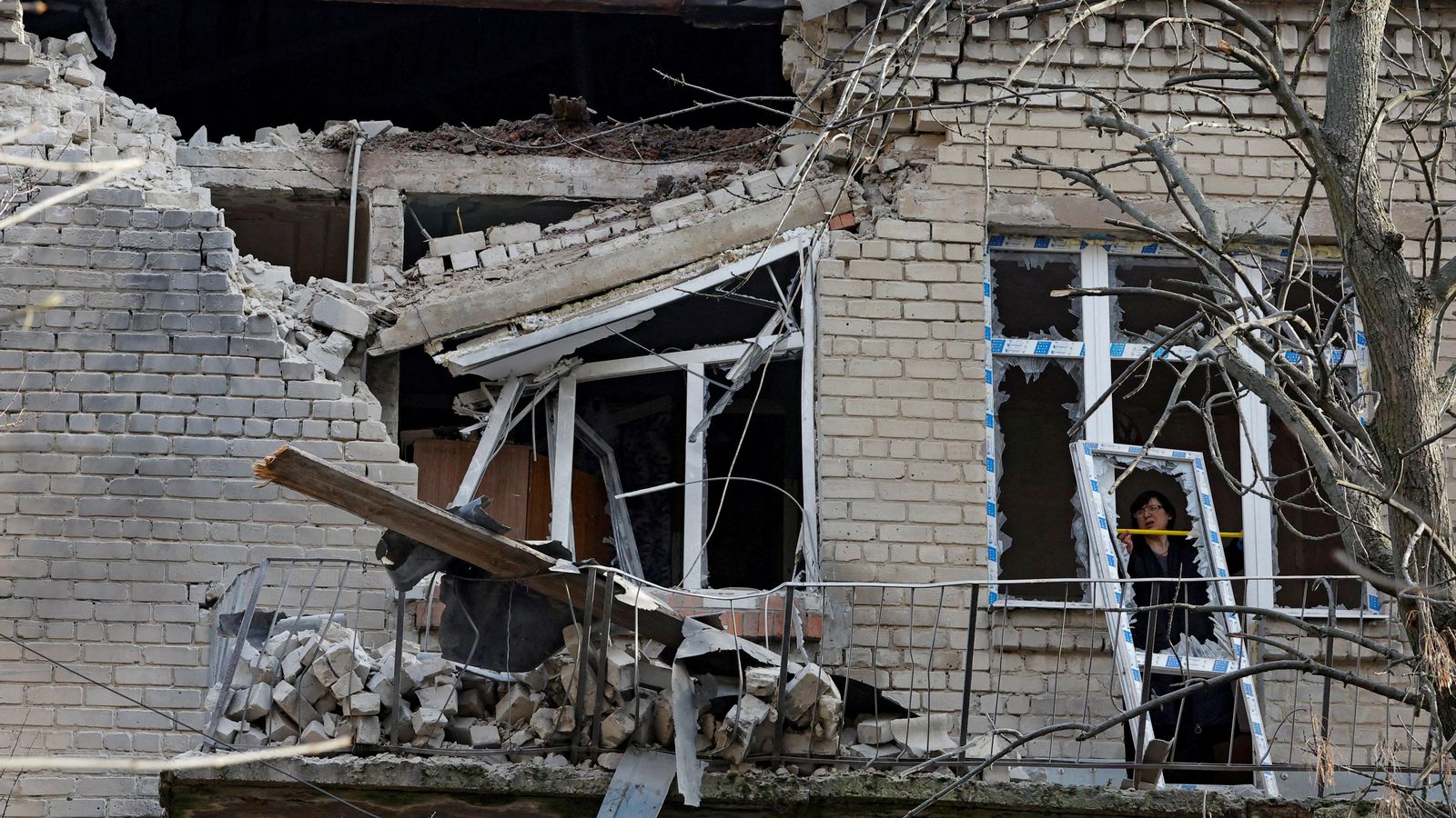 Conseqüències del bombardeig rus a Donetsk. Ucraïna