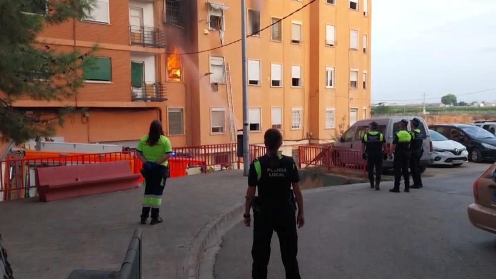 Incendi registrat a l'edifici del carrer del Mestre Fortea de Torrent