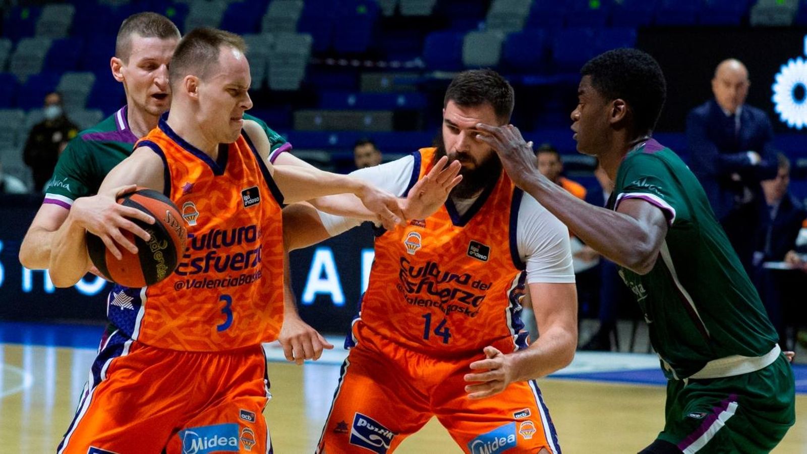 L'escorta Klemen Prepelic ha sigut el màxim anotador del partit amb 25 punts L'escorta Klemen Prepelic ha sigut el màxim anotador del partit amb 25 punts