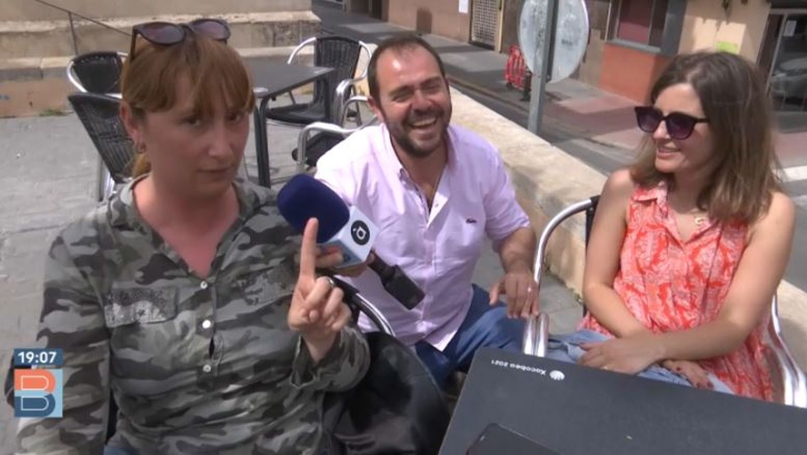 Aquesta veïna diu a càmera que vol adoptar sols un paó