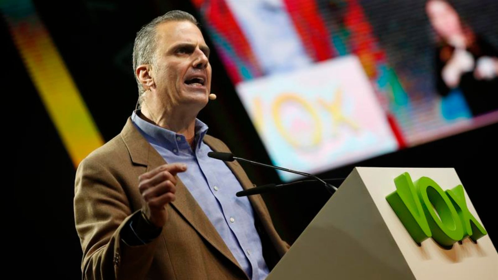 Ortega Smith, hospitalitzat per trombes a la cama i als pulmons a causa de la Covid-19