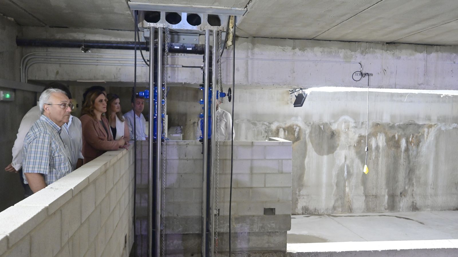 L'alcaldessa de València, María José Catalá, visita el depòsit de tempestes del Saler