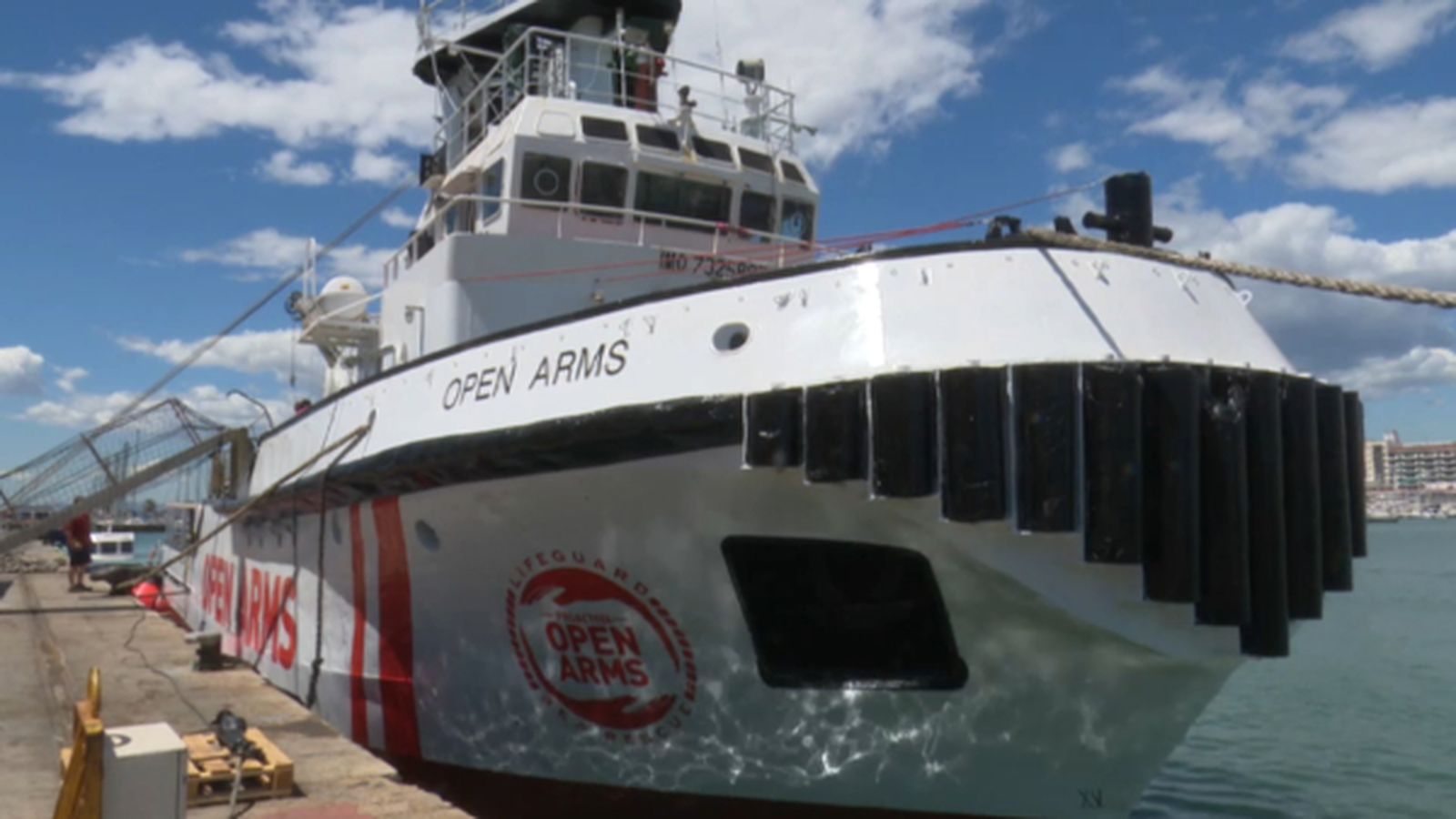 Open Arms repara la nau insígnia al port de Borriana.