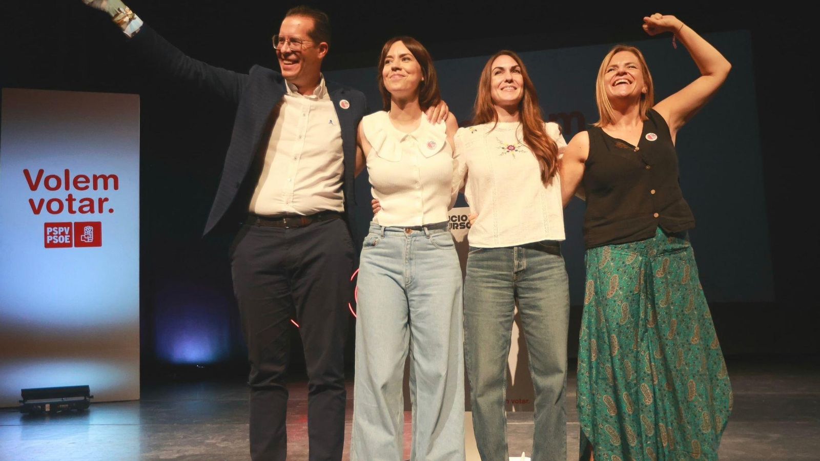 La secretària general del PSPV-PSOE, Diana Morant; la secretària d’Igualtat del PSOE, Pilar Bernabé; el secretari general del PSPV-PSOE de la província d’Alacant, Rubén Alfaro, i la secretària general del PSOE de Torrevieja, Bárbara Soler.