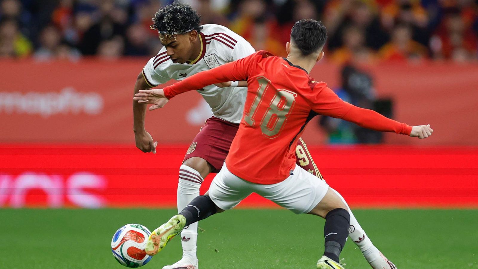 Lamine Yamal, en una accio del duel contra Egipte