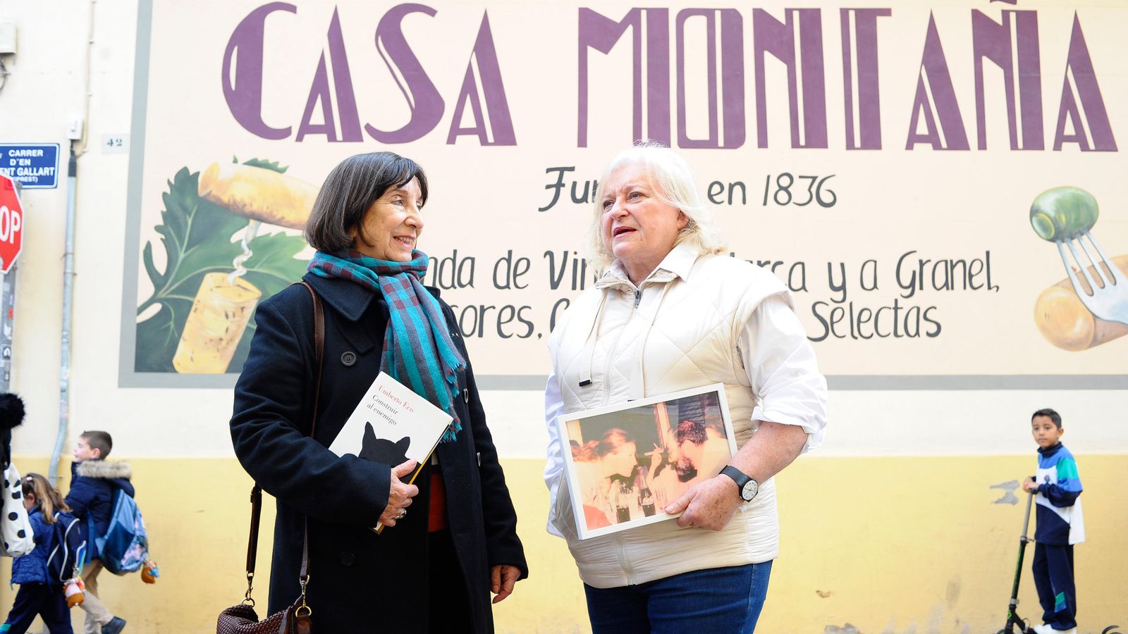 Lucrecia y Cristina Casa Montaña