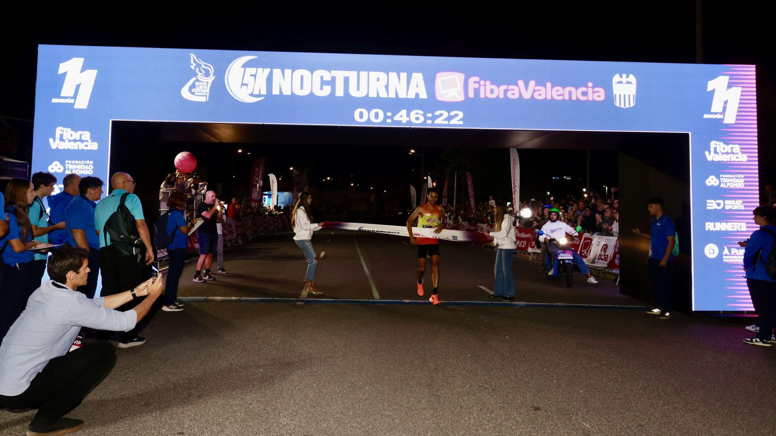 El guanyar de la 15K Nocturna Fibra Valencia, Mario Mola