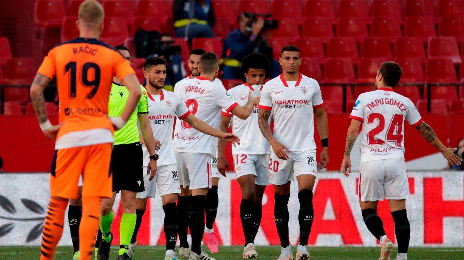 Sevilla - València en Línia de fons