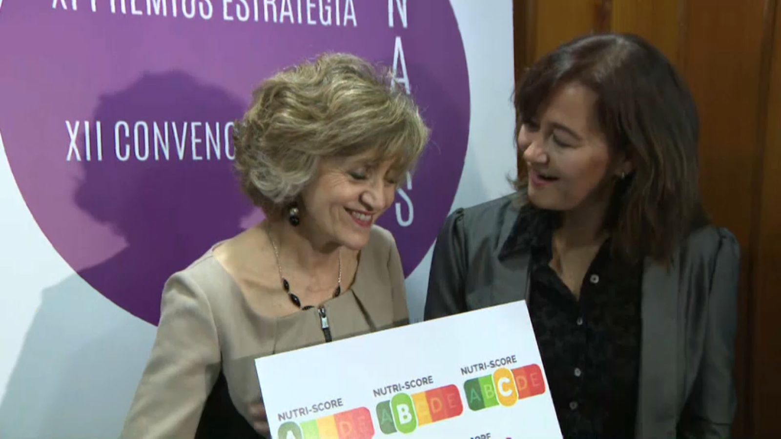 La ministra de Sanitat en la presentació del nou model d'etiquetatge en aliments i begudes