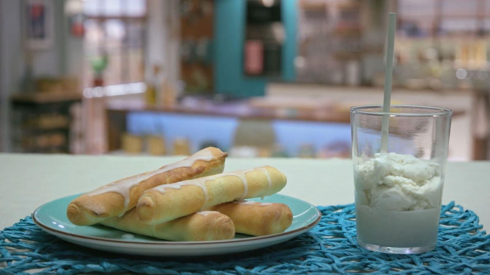 Gelat d'orxata amb fartons Gelat d'orxata amb fartons