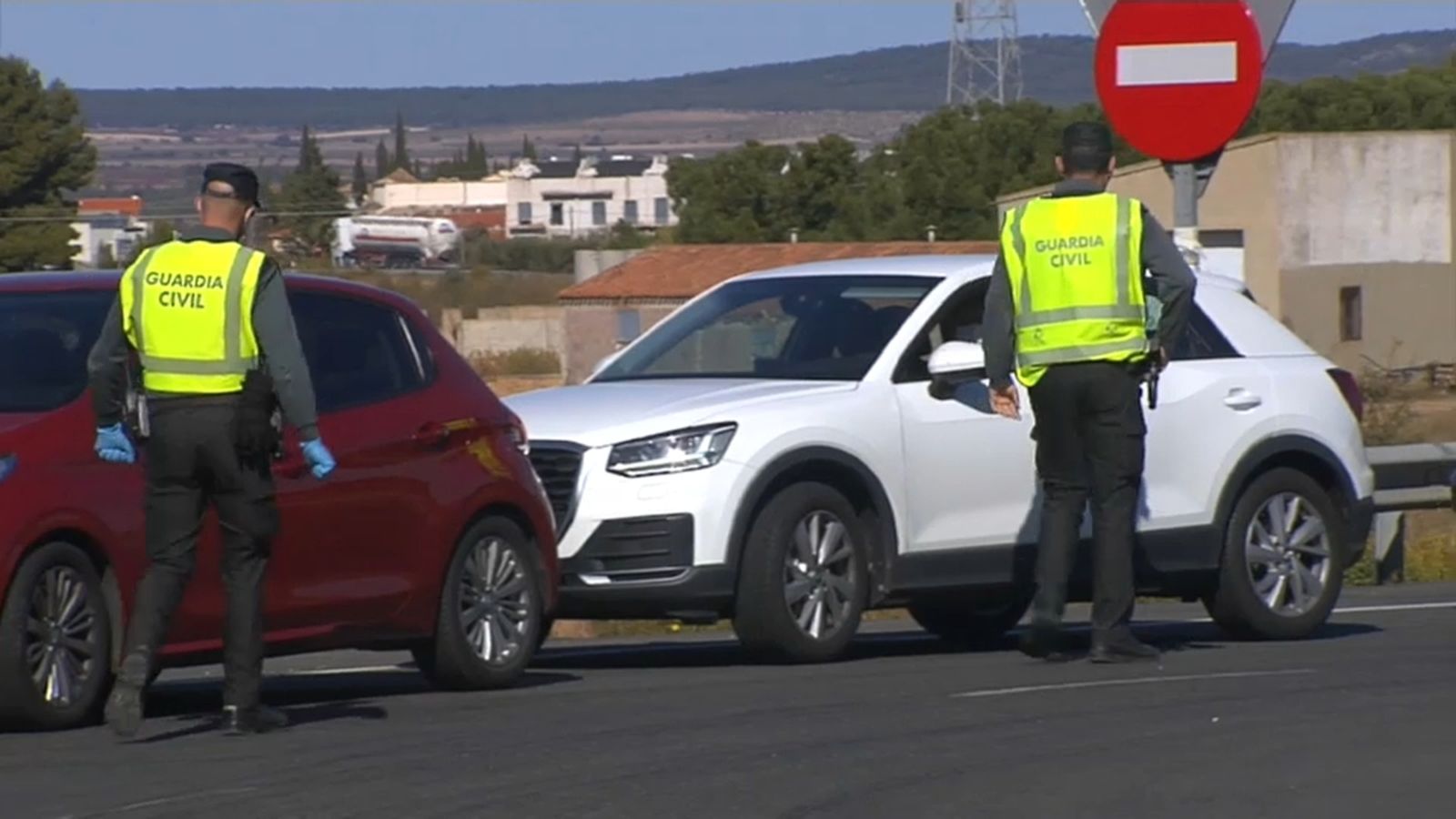 Controls als acessos a la Comunitat Valenciana, confinada perimetralment