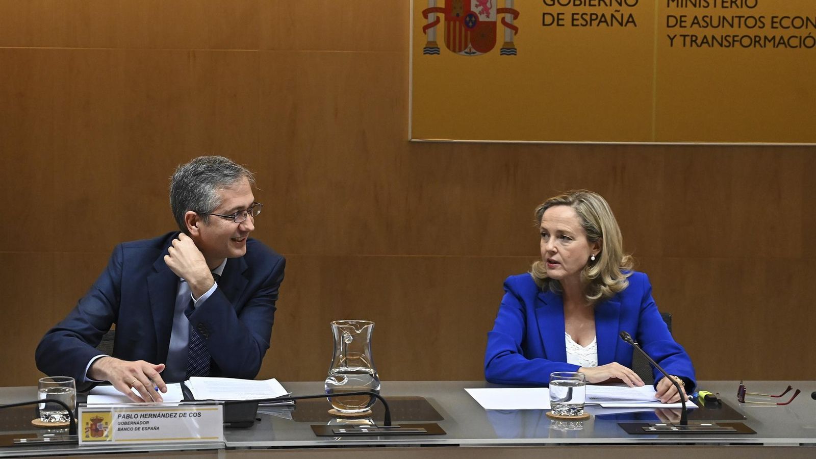 La ministra d'Economia, Nadia Calviño, i el governador del Banc d'Espanya, Pablo Hernández de Cos