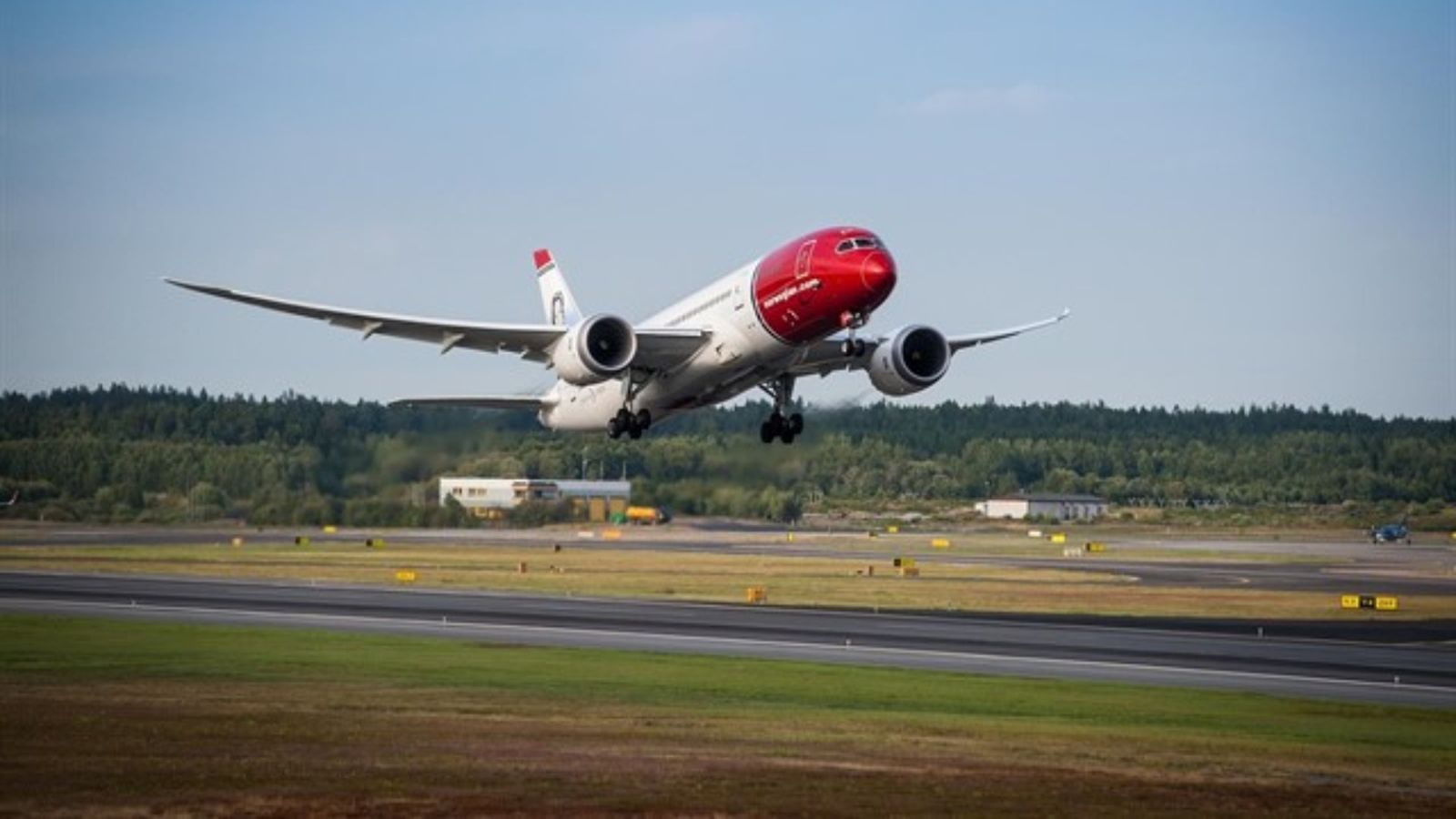 Un dels avions de la companyia noruega, en una imatge d'arxiu