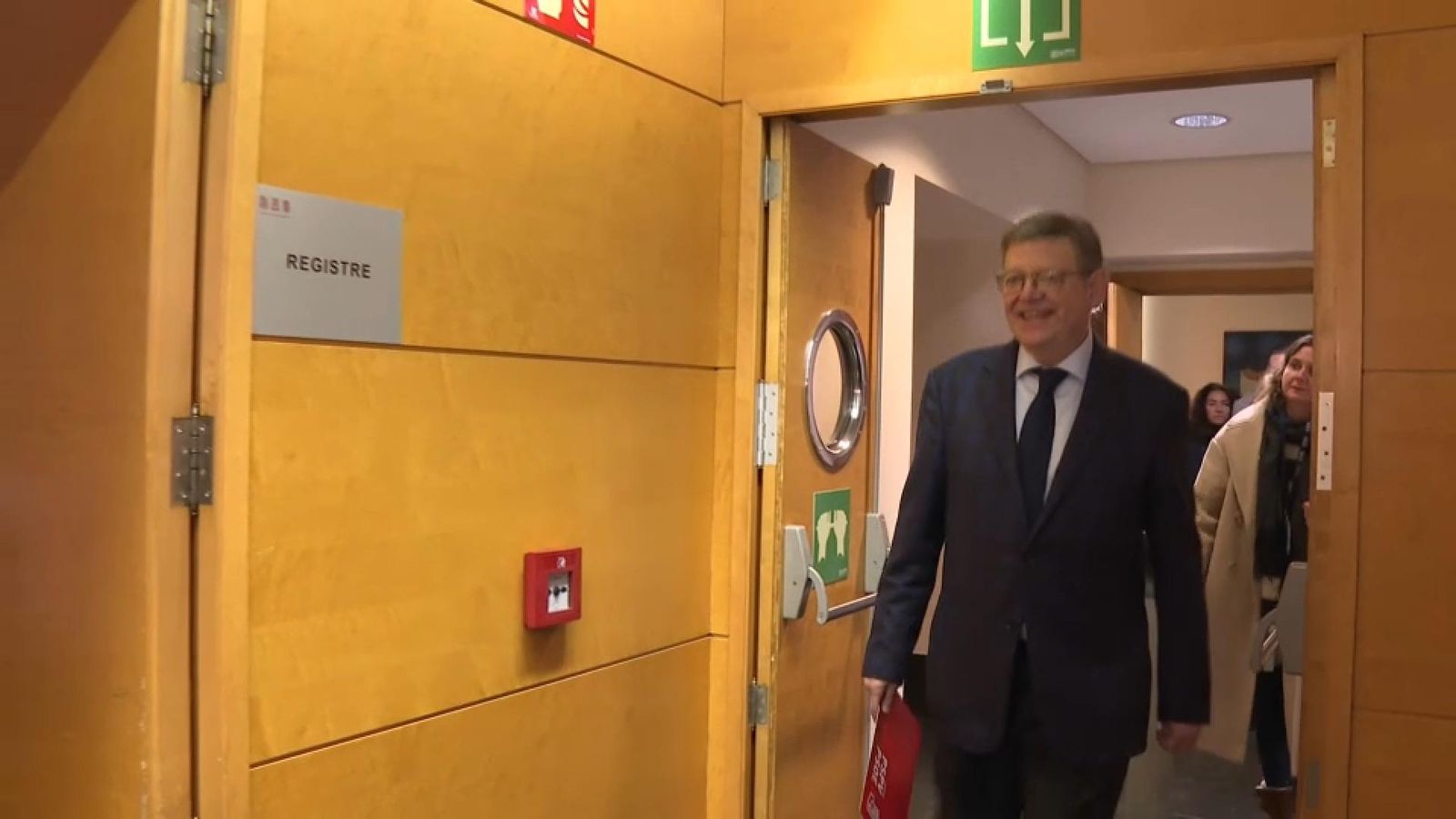 Ximo Puig formalitza la renúncia a les Corts, aquest dilluns