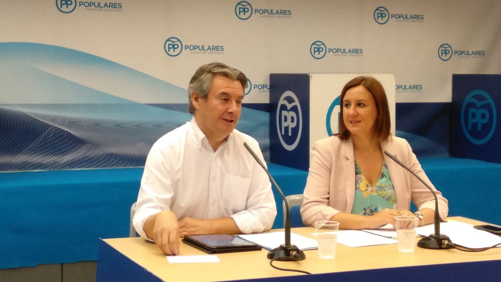El president de la gestora del PP de València, Rubén Moreno, i la diputada María José Català, aquest dilluns