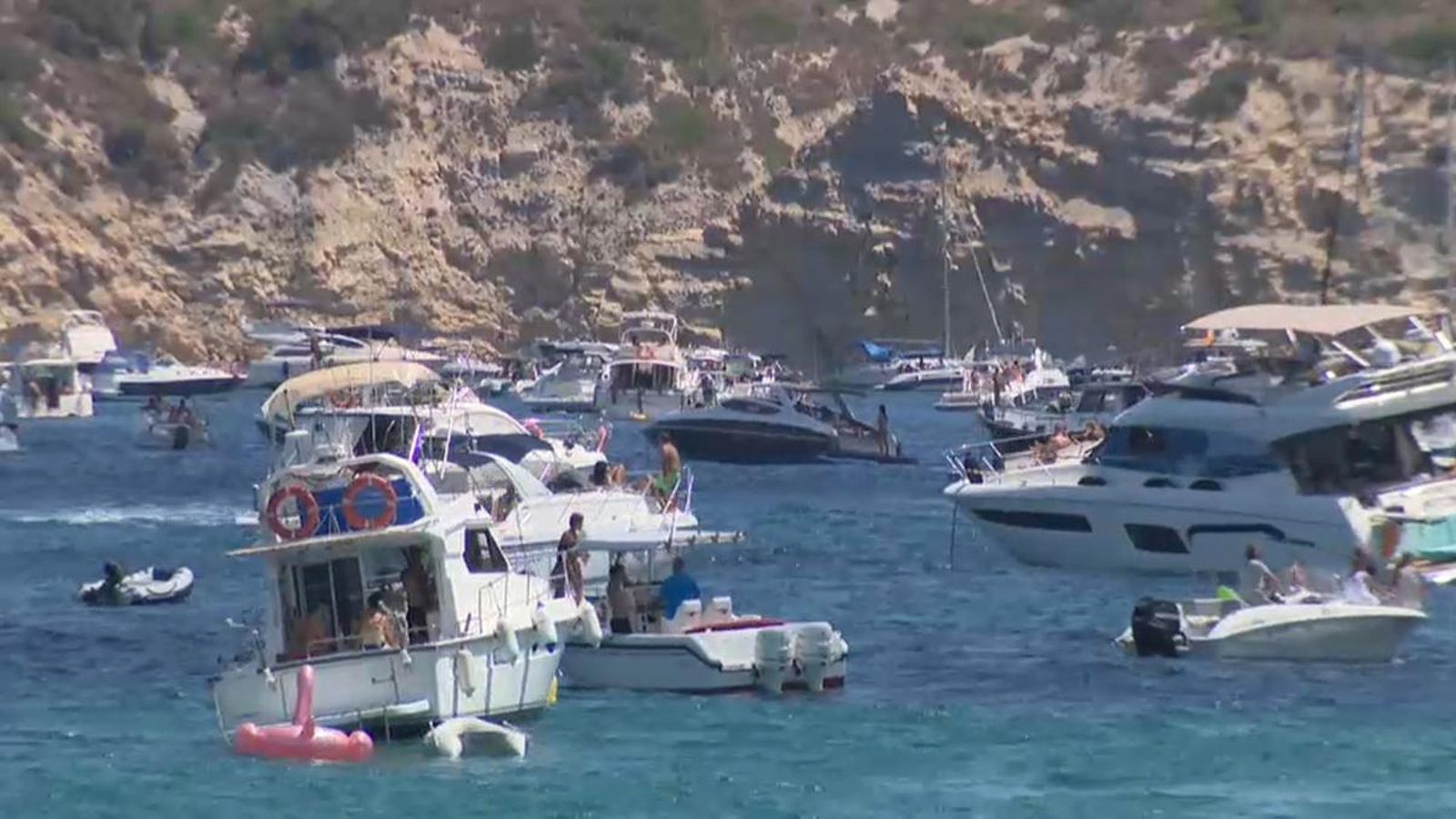 VÍDEO | Xàbia demana competències per a sancionar els qui danyen la posidònia