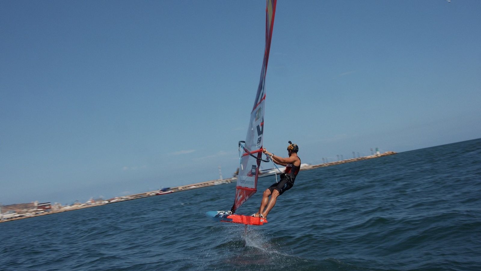 thumbnail WEB RACONS COMUNITAT WINDSURF.00 00 39 16.Imagen fija062