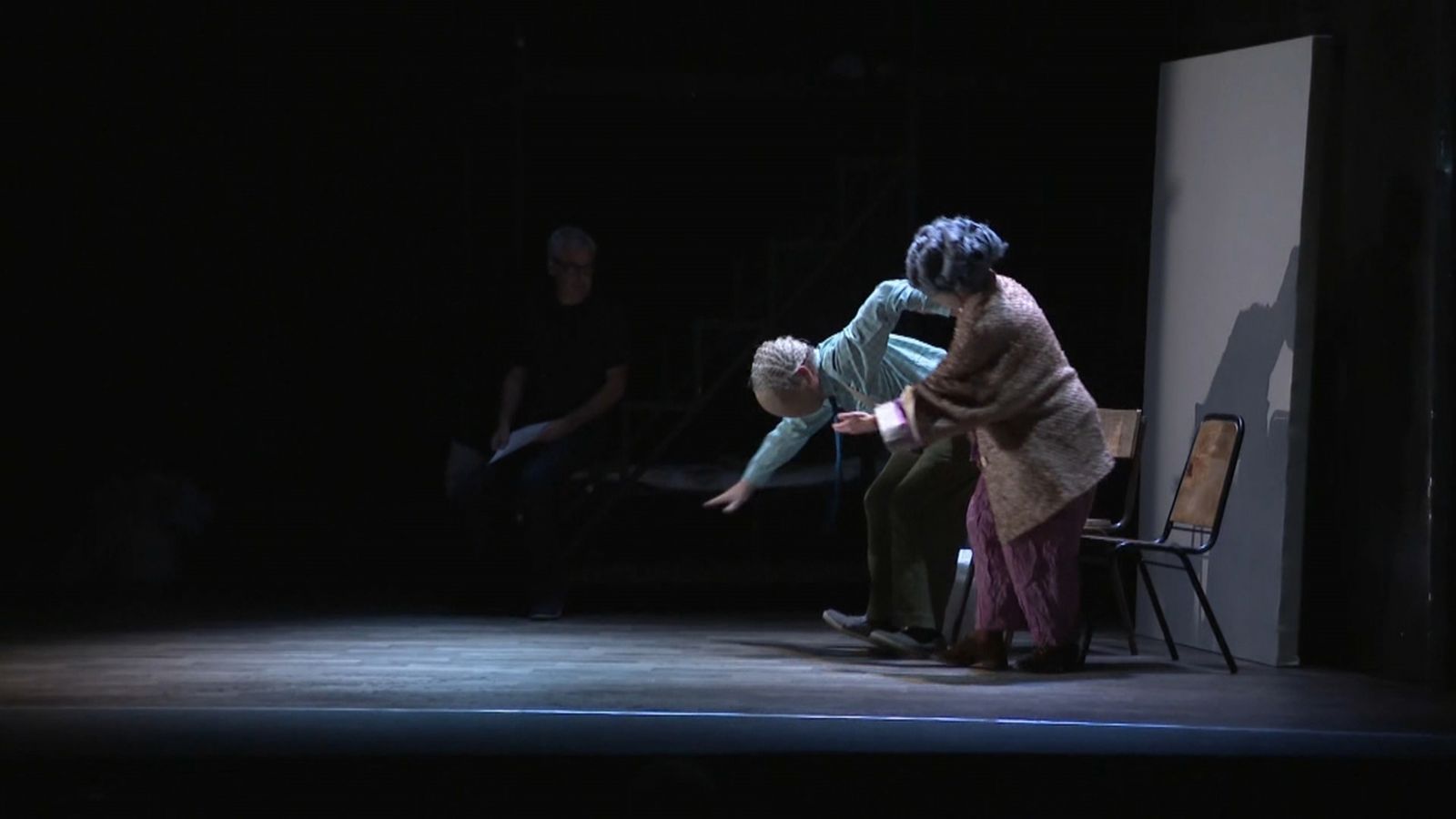 Classe magistral de l'obra 'Ama' al centre cultural Bernat i Baldoví de Sueca