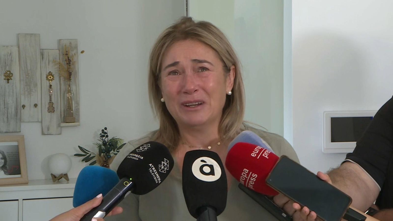 MArisol Burón atén els mitjans després d'assabentar-se de la decisió del TS, este dilluns