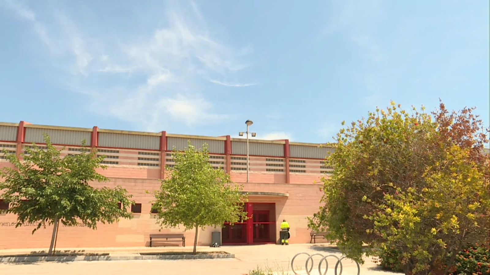 Un positiu ha obligat a tancar preventivament el pavelló esportiu del Raval a Gandia