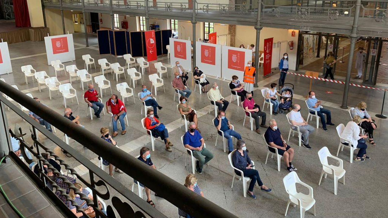 Un dels deu punts de vacunació massiva de l'àrea de Salut de la Ribera