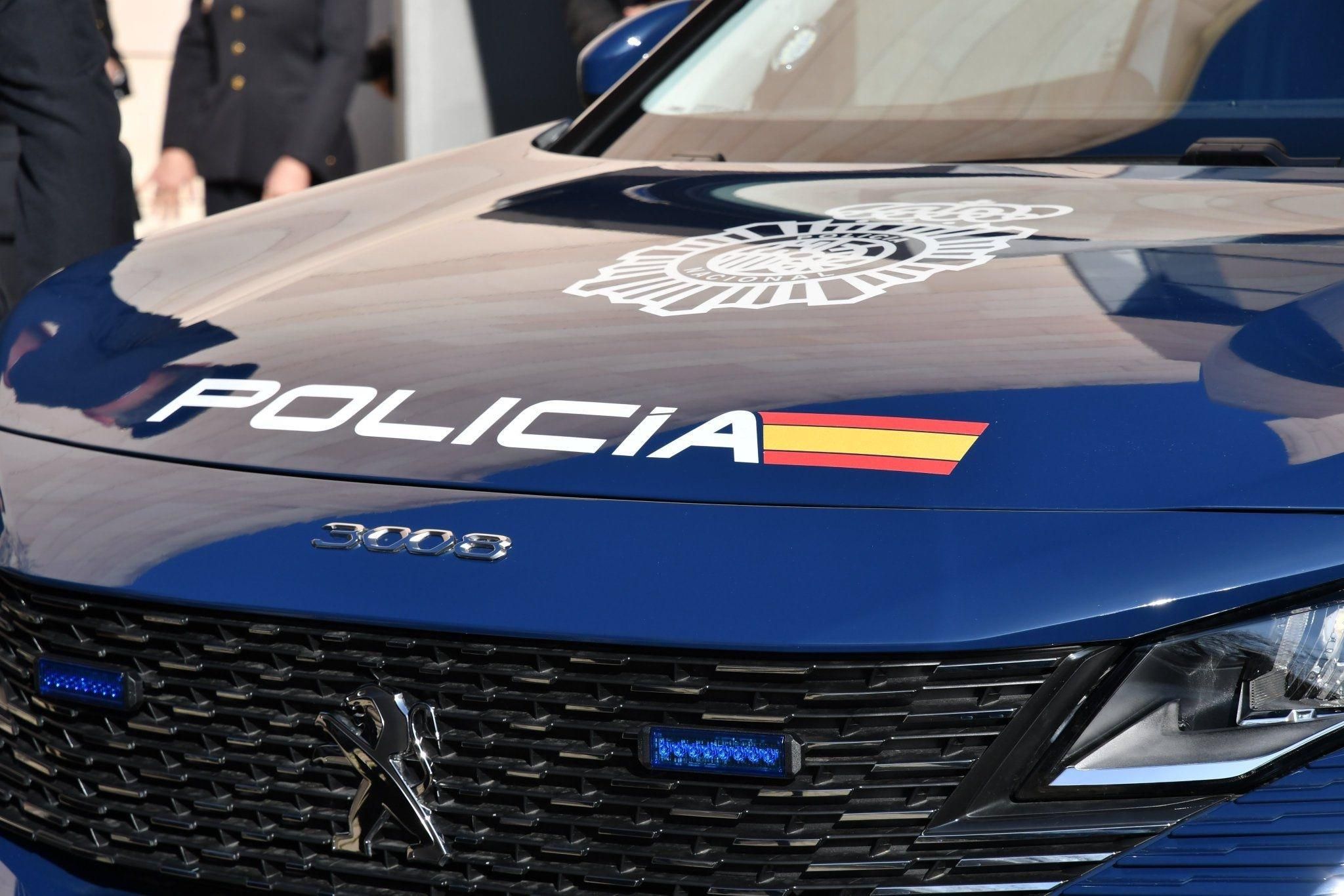 Un vehicle de la Policia Nacional, en una imatge d'arxiu Un vehicle de la Policia Nacional, en una imatge d'arxiu