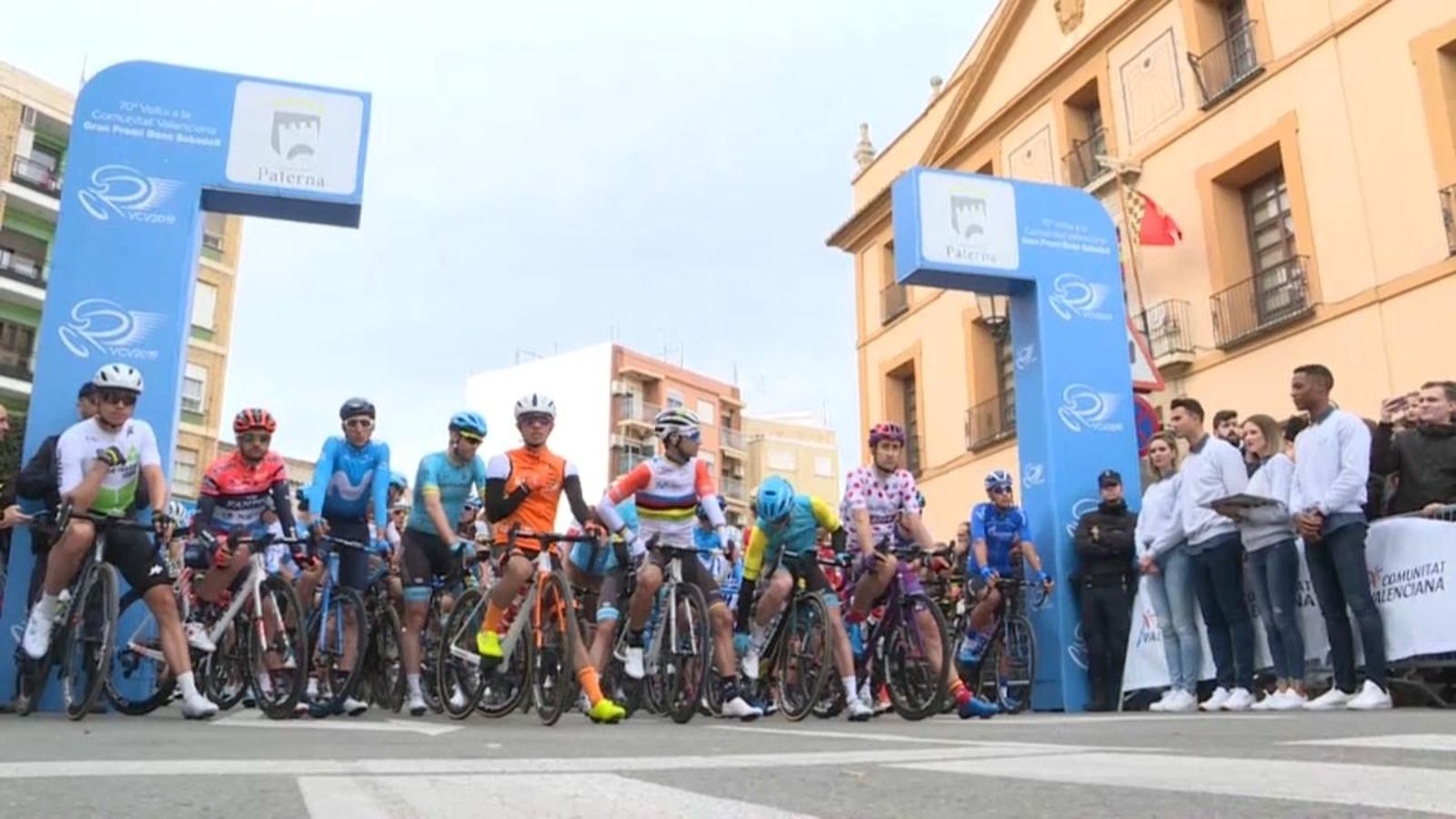 VÍDEO | Tot a punt per a l\'inici de la Volta a la Comunitat Valenciana