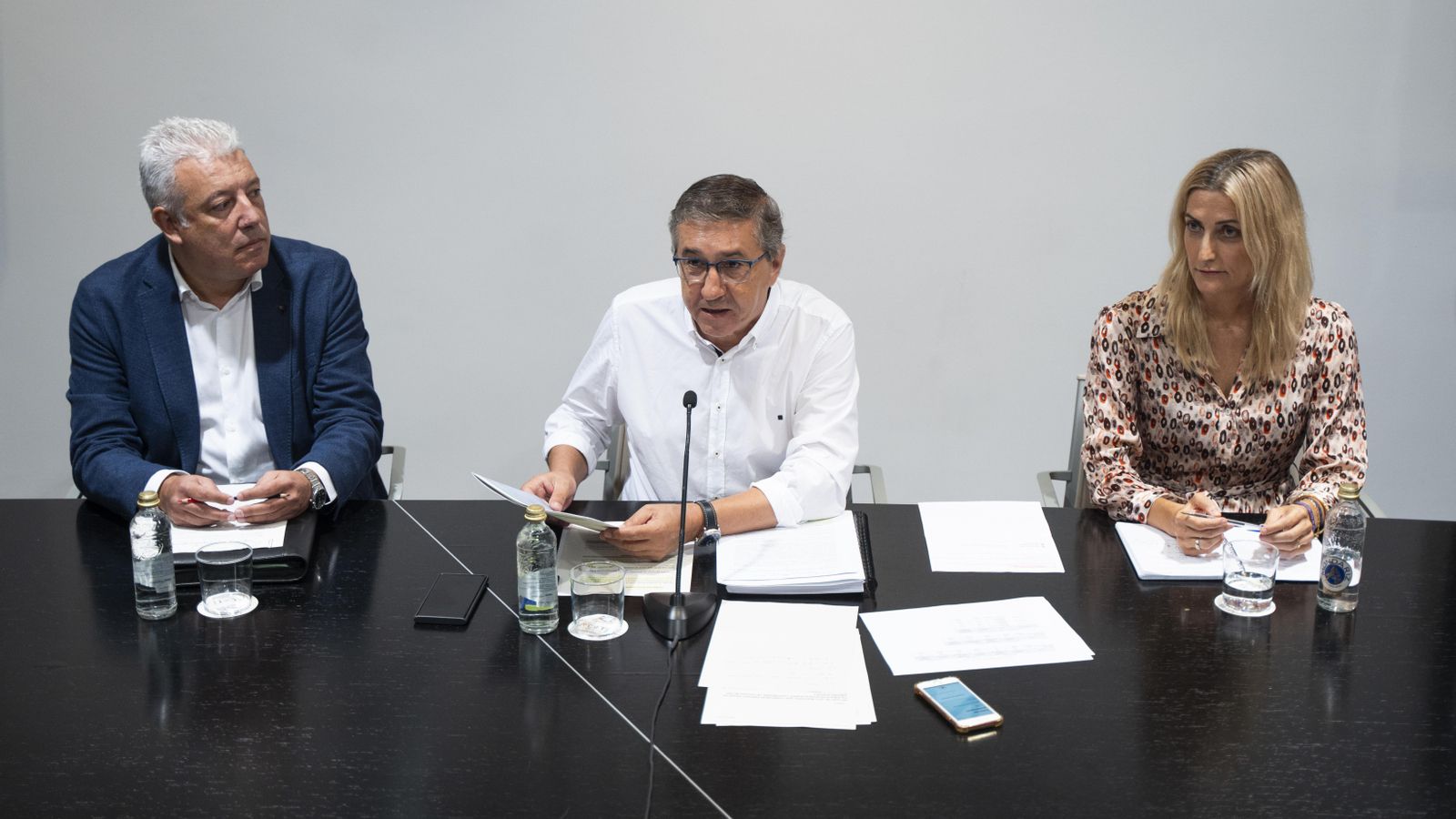 El conseller d'Educació, Universitats i Ocupació, José Antonio Rovira, (centre) El conseller d'Educació, Universitats i Ocupació, José Antonio Rovira, (centre)