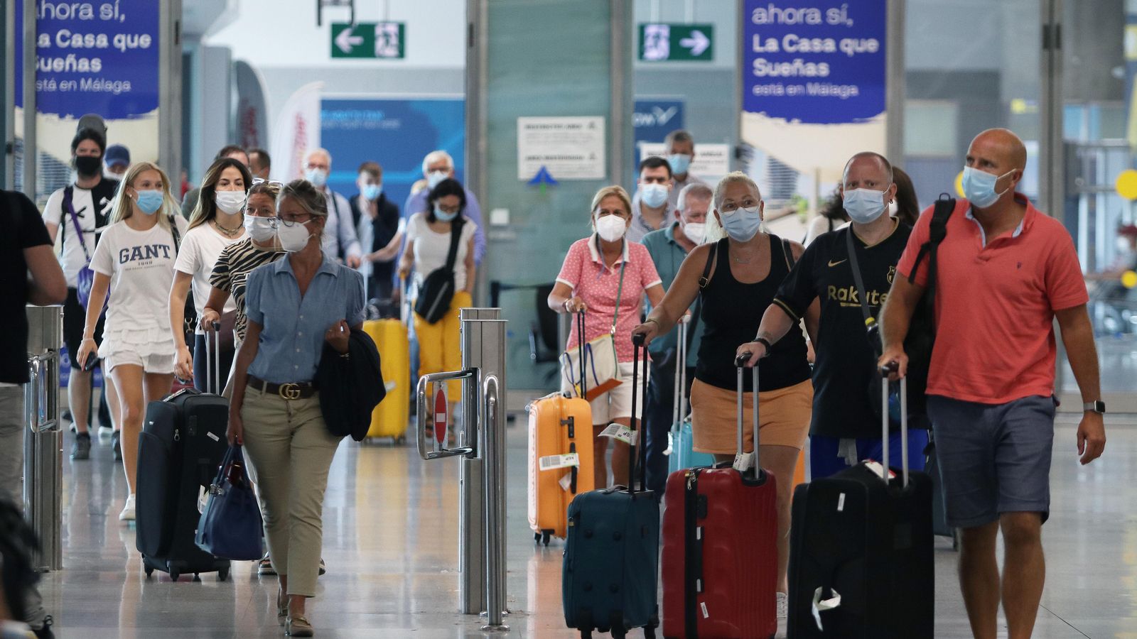 Turistes a l'aeroport de Màlaga