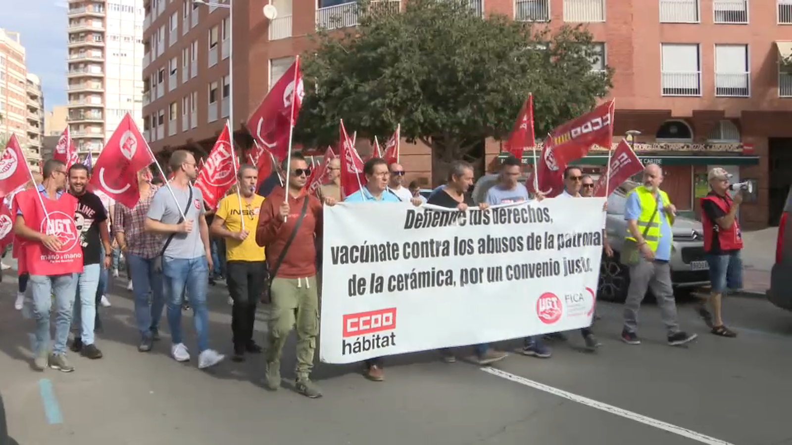 Manifestació dels sindicats UGT i CCOO a Castelló