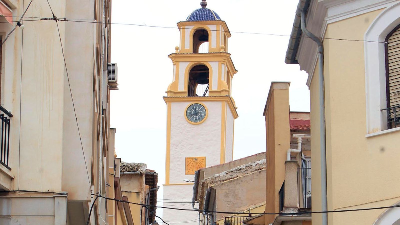 La torre del Rellotge de Monòver, després de la restauració