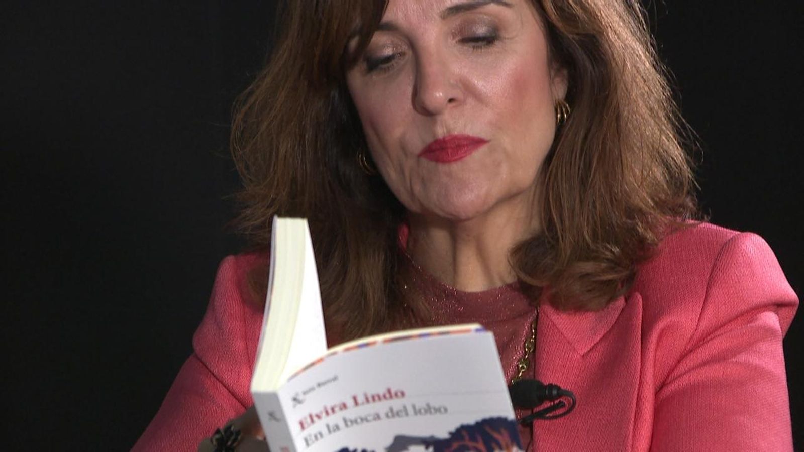 Elvira Lindo ens presenta la seua última novel·la ‘En la boca del lobo’