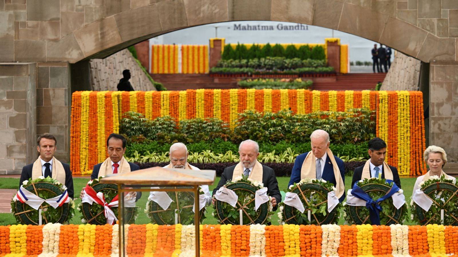 Els líders del G20 visiten el punt commemoratiu dedicat a Gandhi a Nova Delhi