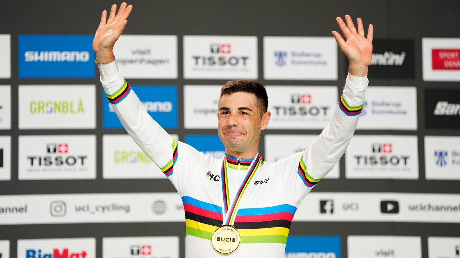 Sebastián Mora, amb la medalla d'or