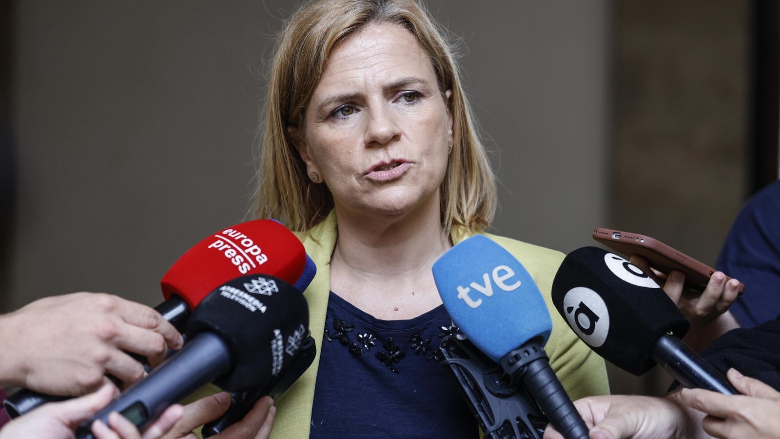 EuropaPress_7572605_delegada_gobierno_comunitat_valenciana_pilar_bernabe_atiende_medios